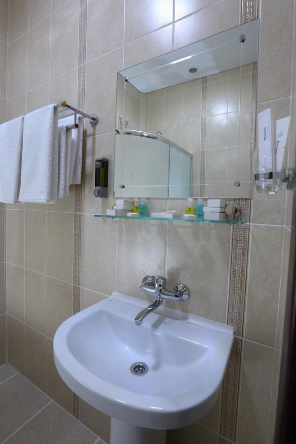 Hotel Bahetle Ekibastuz Esterno foto