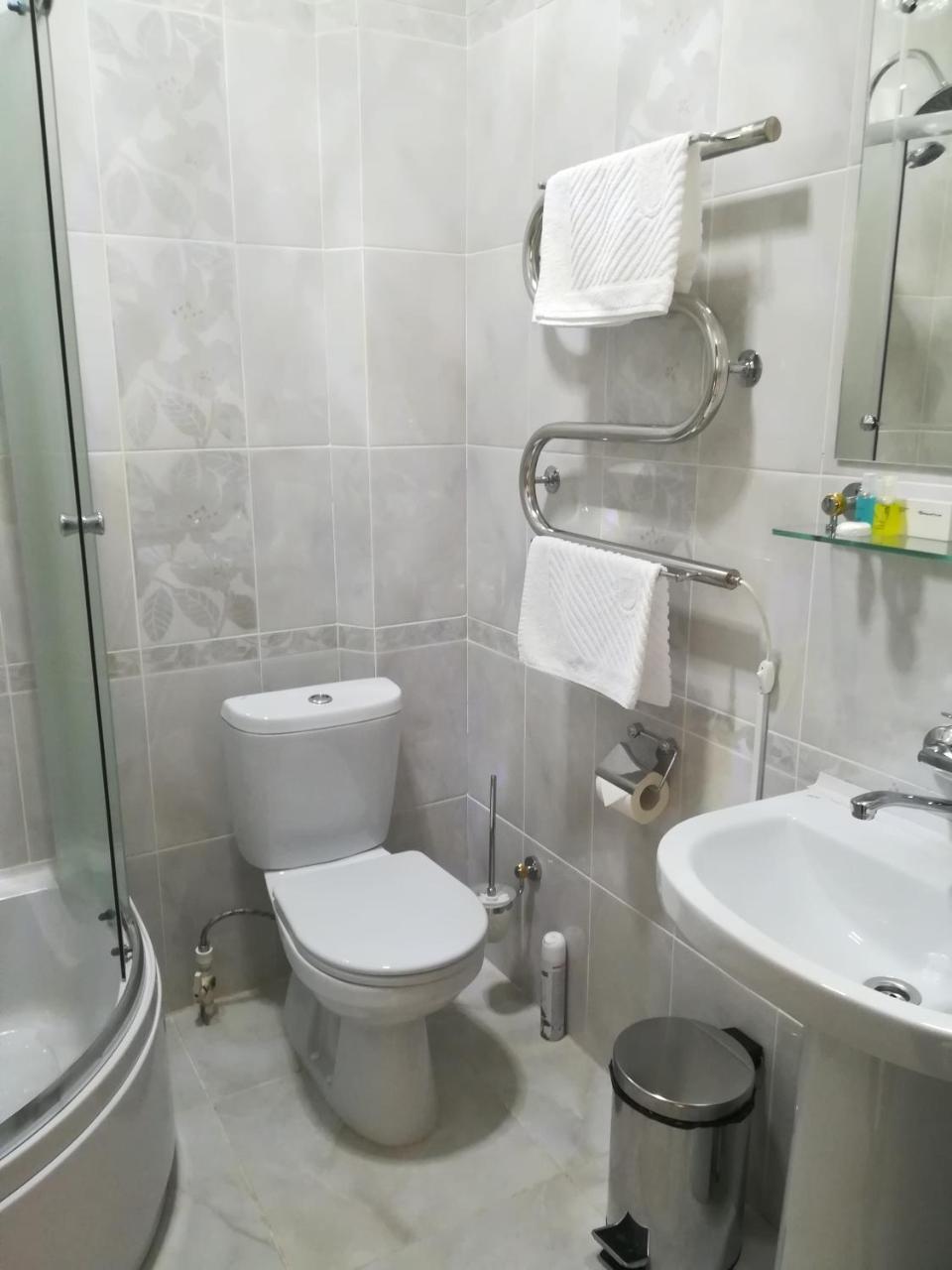 Hotel Bahetle Ekibastuz Esterno foto